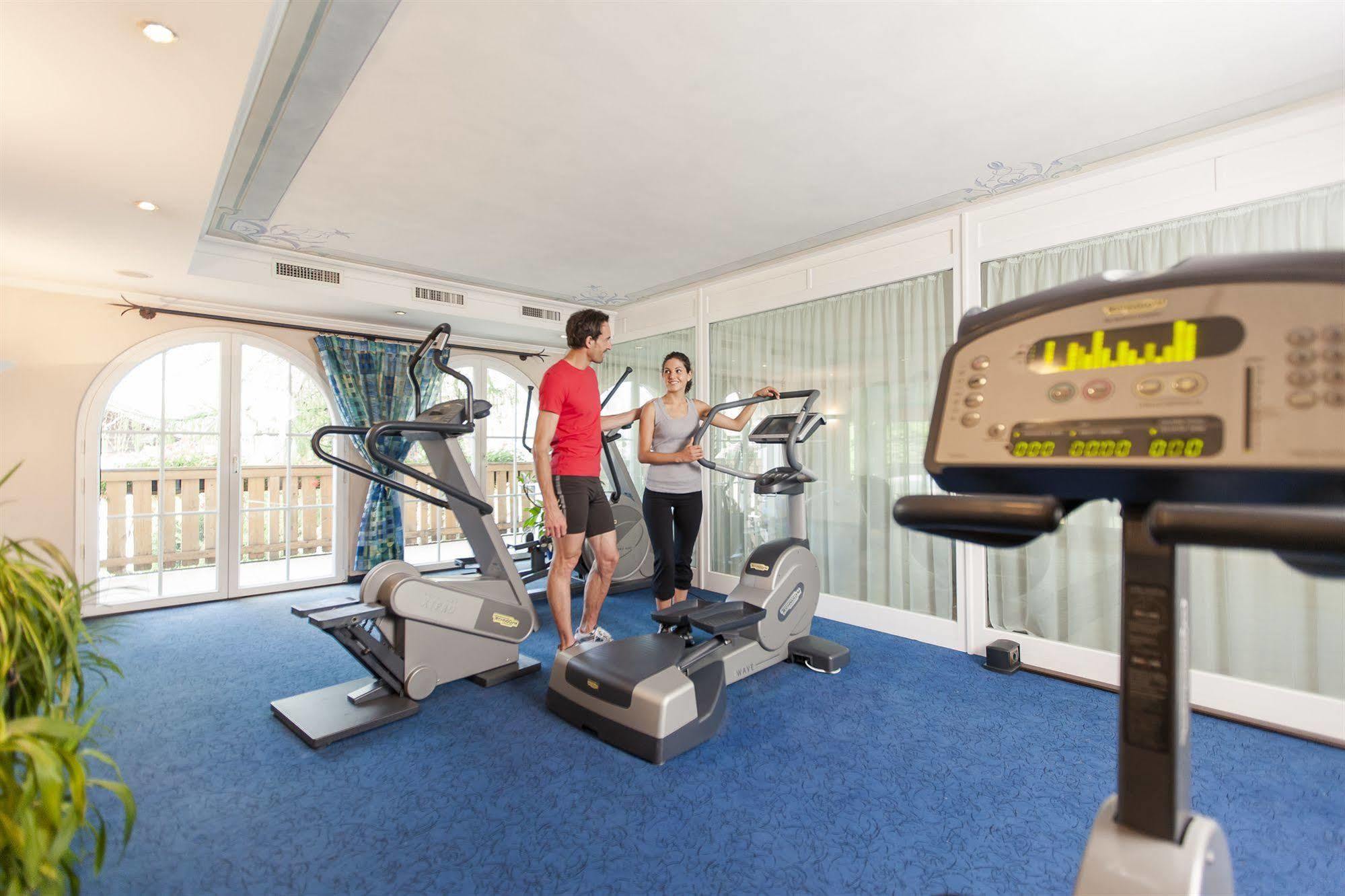 Wellnesshotel Erica Nova Ponente Exterior foto
